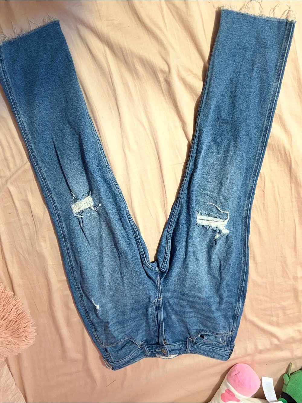 Hollister High-Rise Distressed Blue Jeans